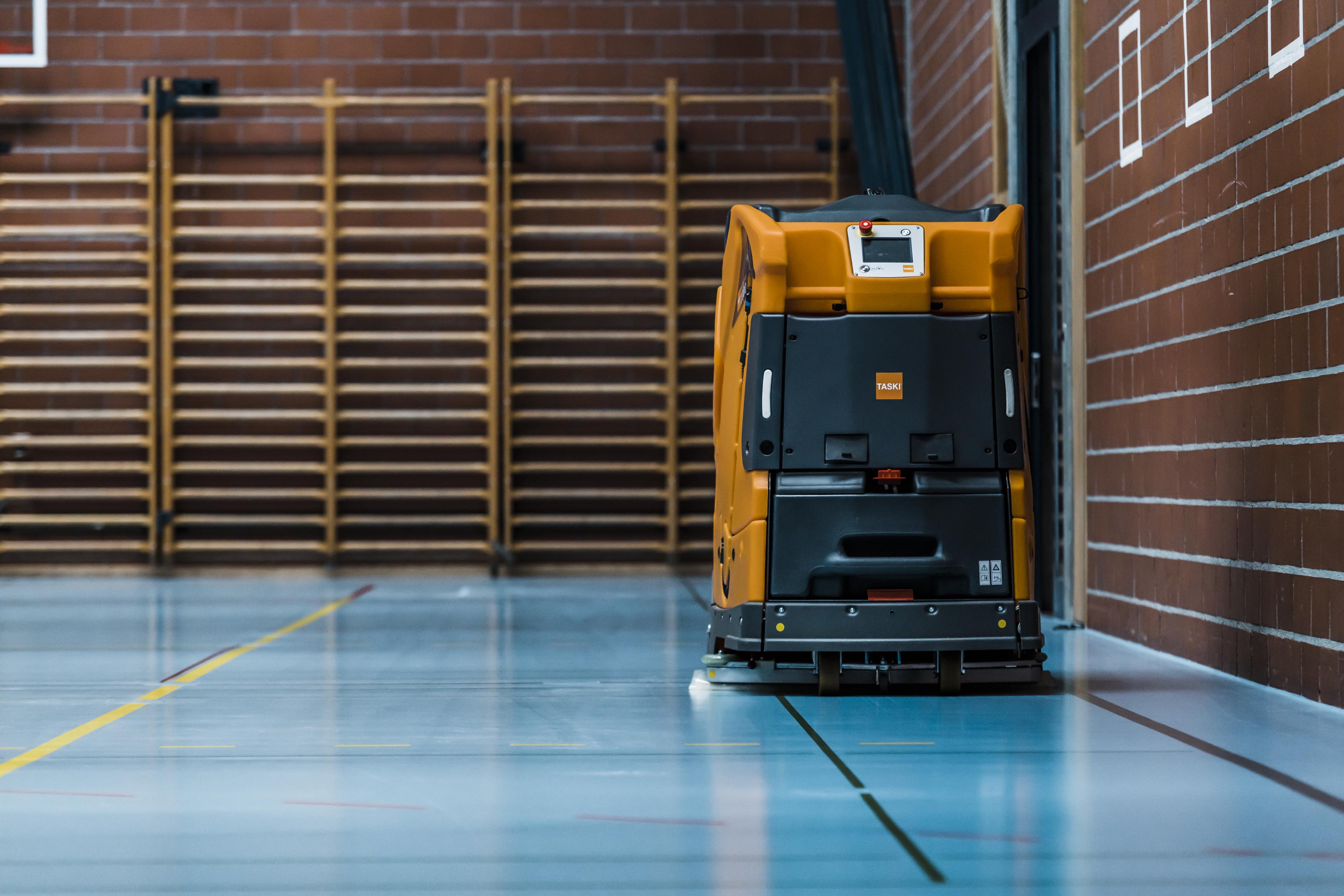 Swingobot_2000_Turnhalle_047