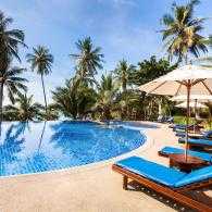 desinfectar piscina de un hotel